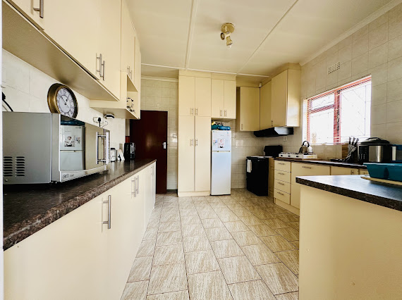 3 Bedroom Property for Sale in Hawston Western Cape